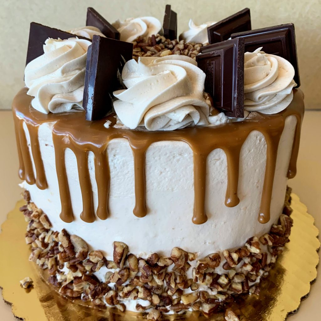 Salted Caramel Centerpiece Cake thanksgiving schaumburg bakery